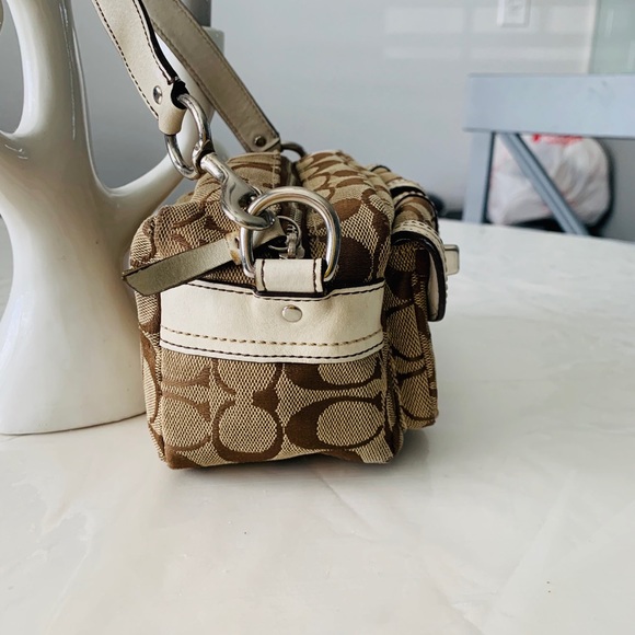 🔸🔸SOLD🔸🔹Authentic Coach monogram mini bag - Picture 5 of 8
